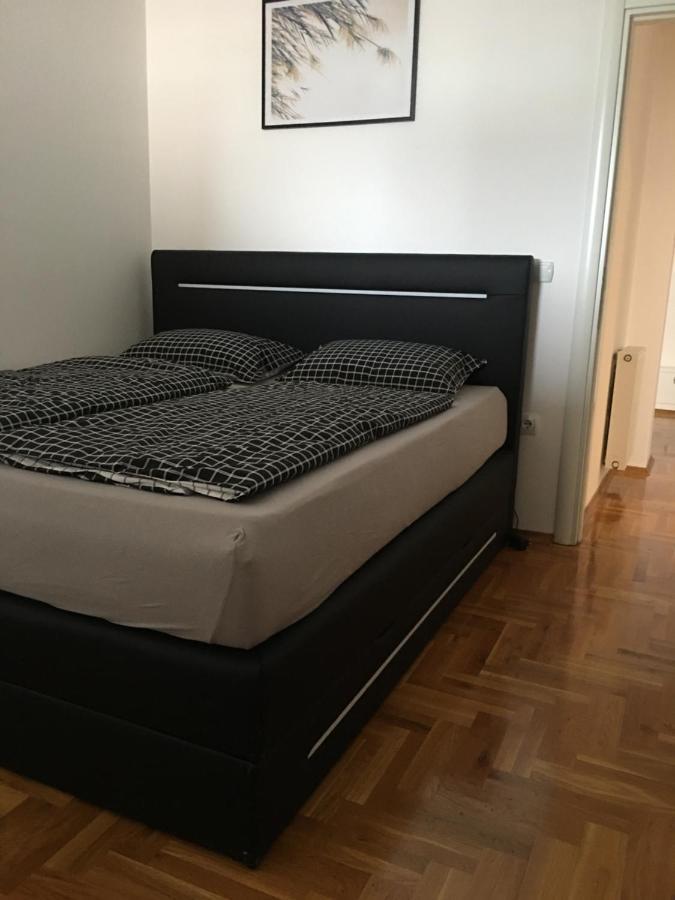 Apartman City Center 3-Setaliste Prijedor Buitenkant foto