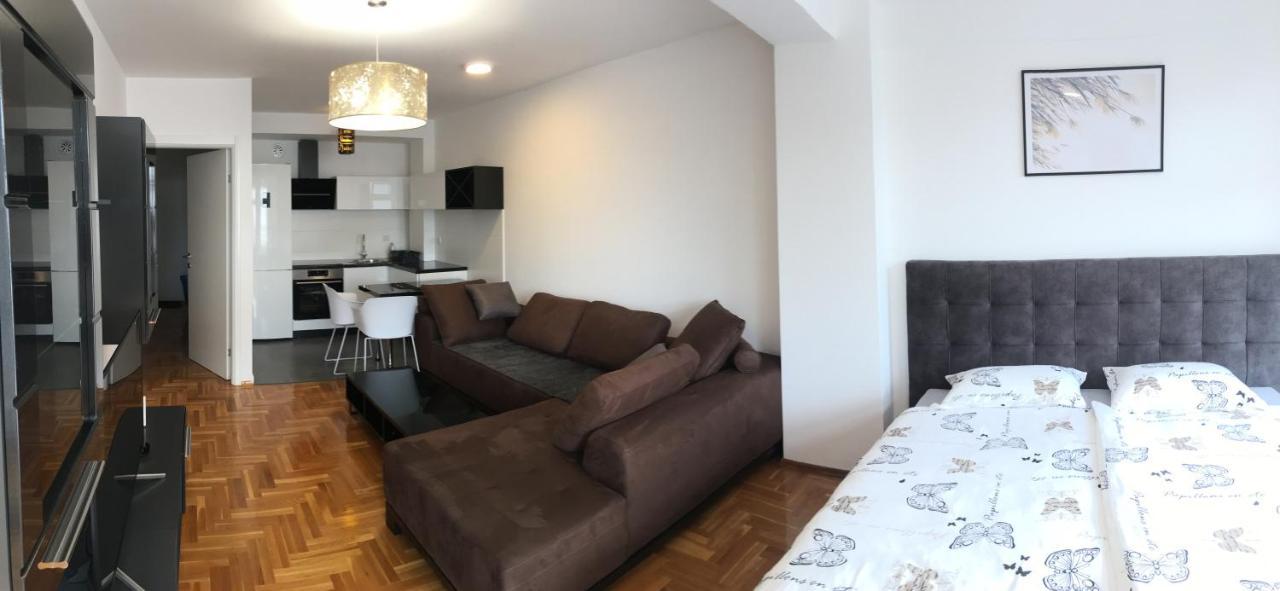Apartman City Center 3-Setaliste Prijedor Buitenkant foto