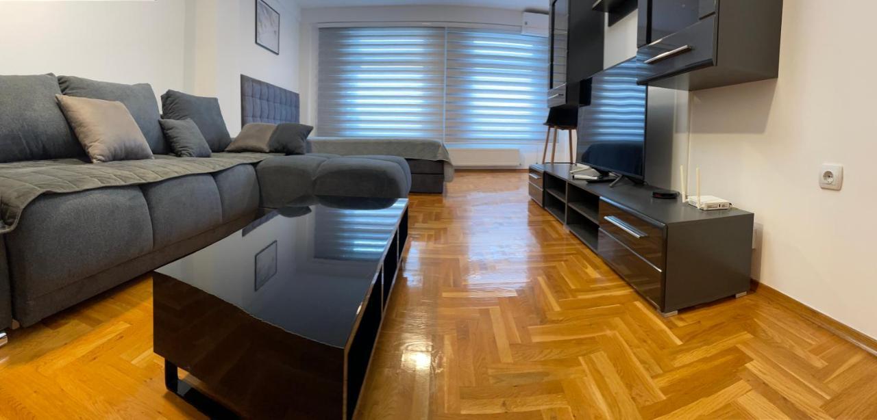 Apartman City Center 3-Setaliste Prijedor Buitenkant foto